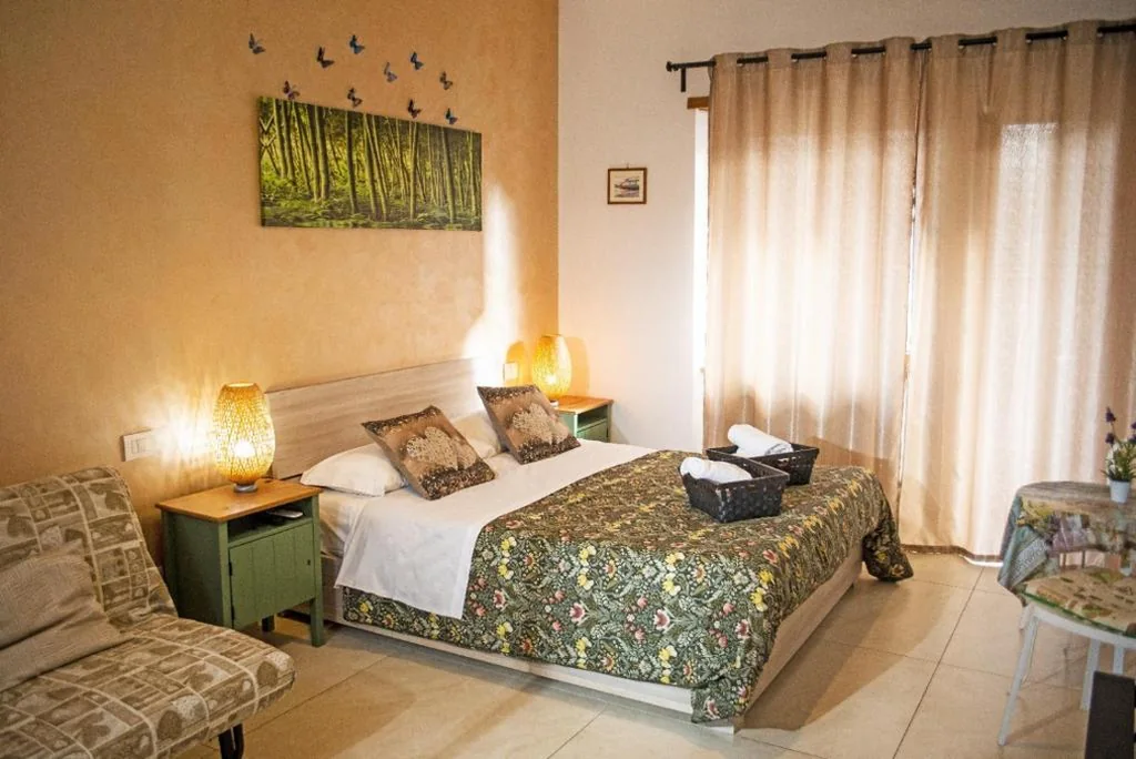 Double Room with External Private Bathroom — Coffee And The City
