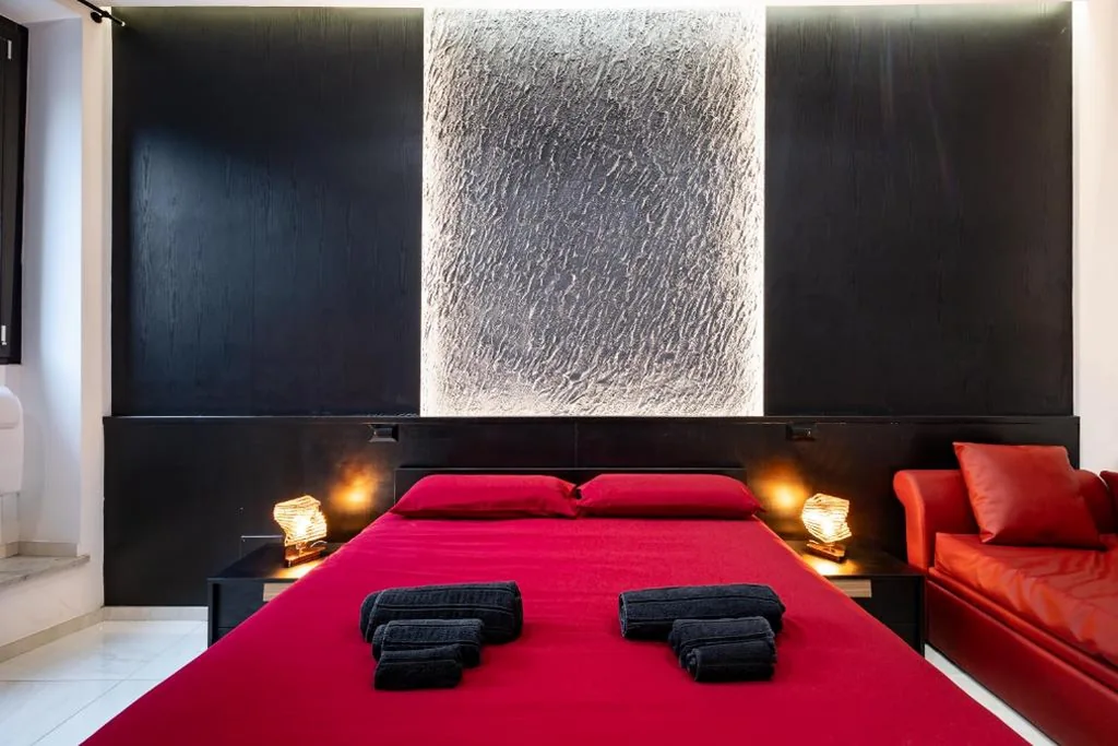 Double Room with External Private Bathroom — Domus Iulia – Colosseo