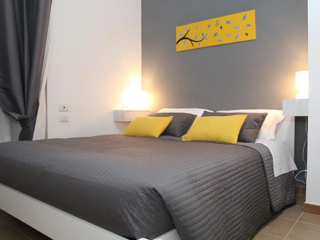 Double Room with External Private Bathroom — Dormi a Roma