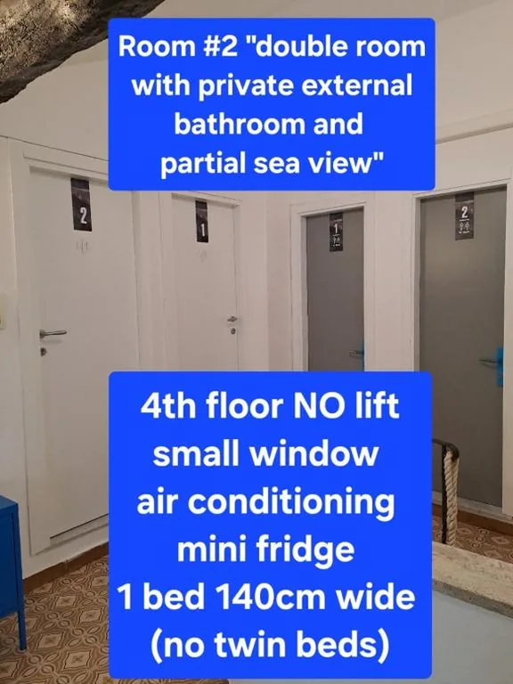 Camera Matrimoniale con Bagno Privato Esterno e Vista Mare Parziale — Albergo Barbara