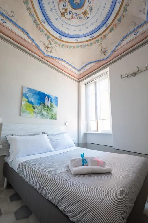 Double Room with External Private Bathroom — FINARIN Guest House
