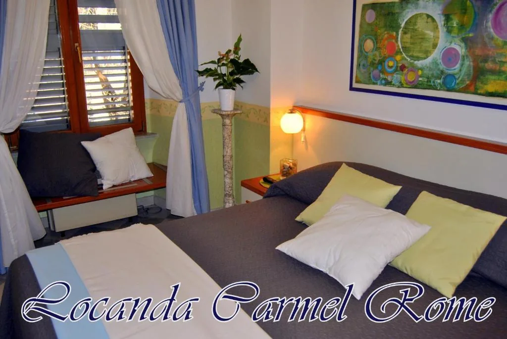 Double Room with External Private Bathroom — Hotel Carmel