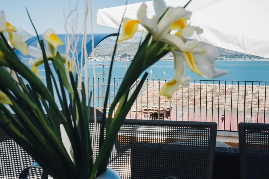 Camera Matrimoniale con Bagno Privato Esterno — L’ Ambasciata Gaeta