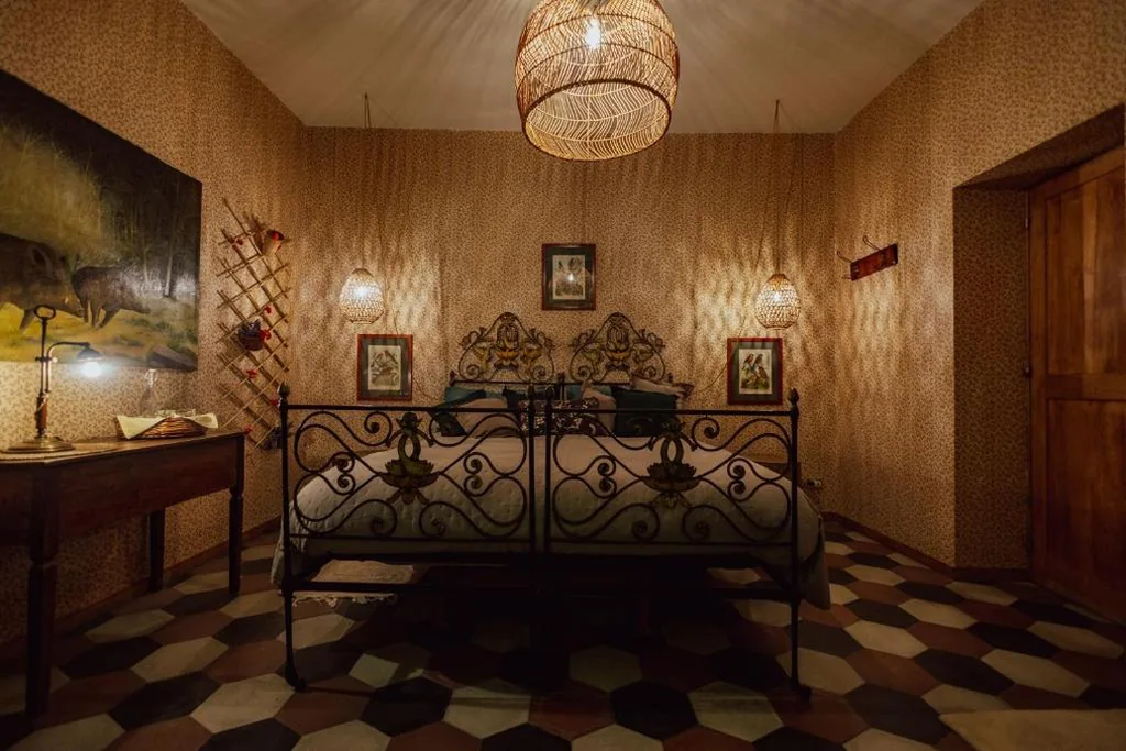Camera Matrimoniale con Bagno Privato Esterno — Locanda del Daino