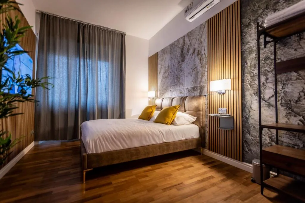 Double Room with Private External Bathroom — Lyo Sky Rooms