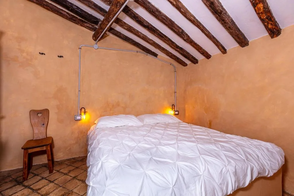 Double Room with External Private Bathroom — NATURA rooms&sport