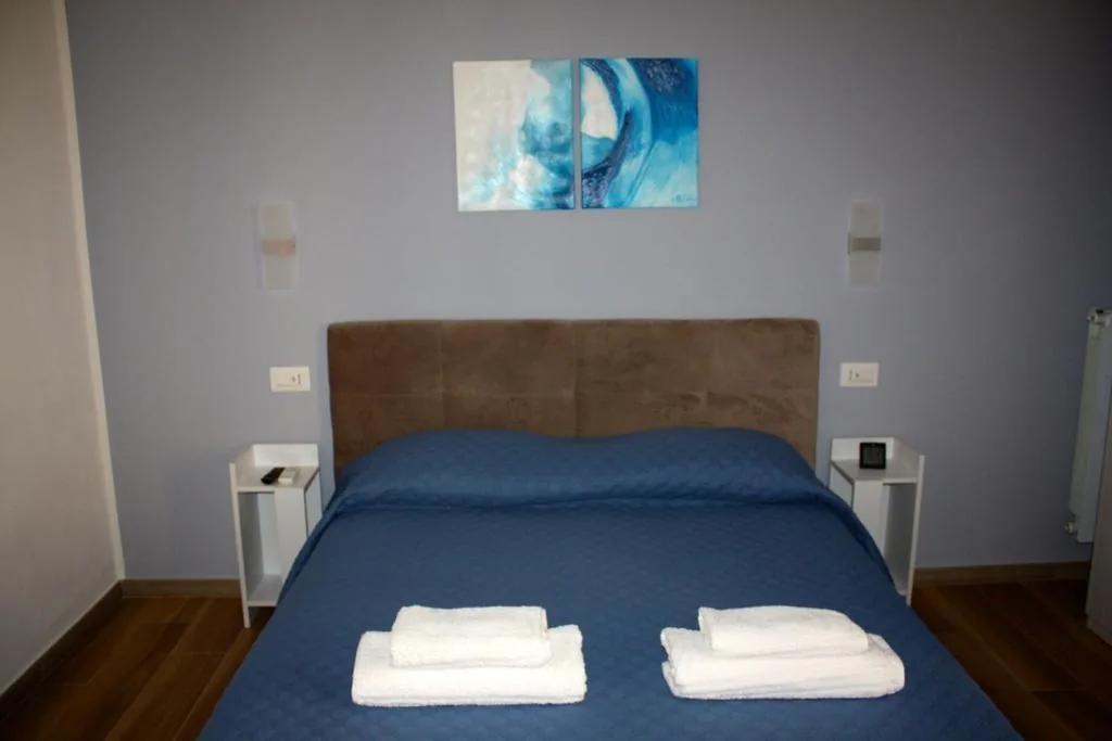 Double Room with External Private Bathroom — Pleasant stays