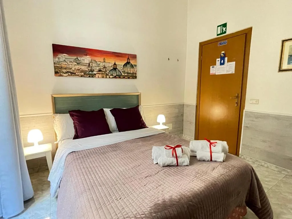 Camera Matrimoniale con Bagno Privato Esterno — Roman Holidays Rooms Otranto