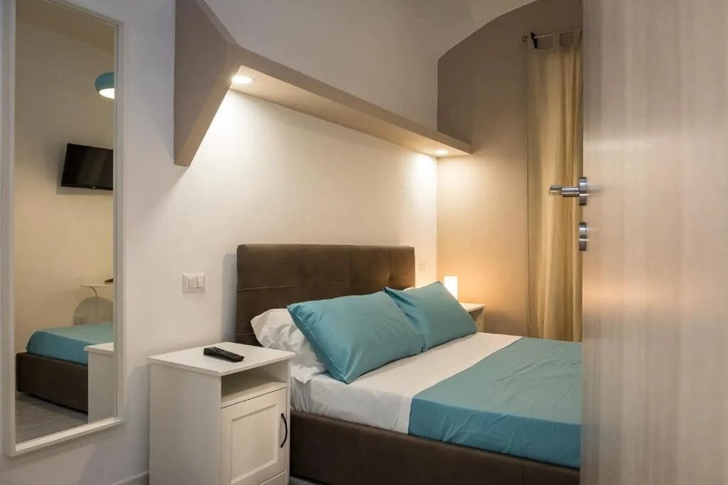 Double Room with External Private Bathroom — San Peter Angels