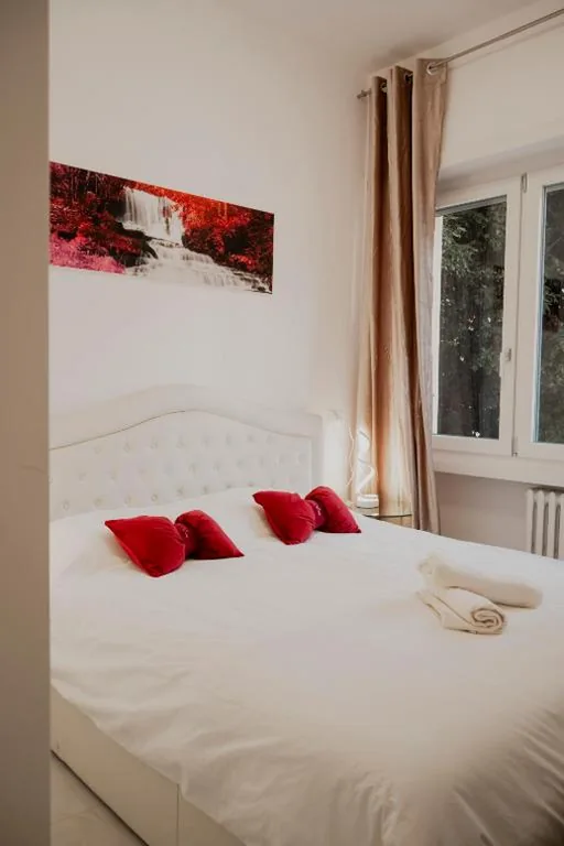 Camera Matrimoniale con Bagno Privato Esterno — Sunway Rome