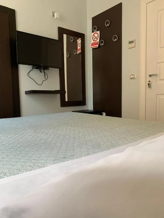Double Room with External Private Bathroom — TheWesley