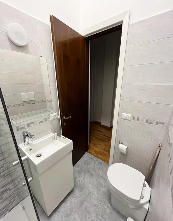Camera Matrimoniale con Bagno Privato Esterno — Torlonia Rooms