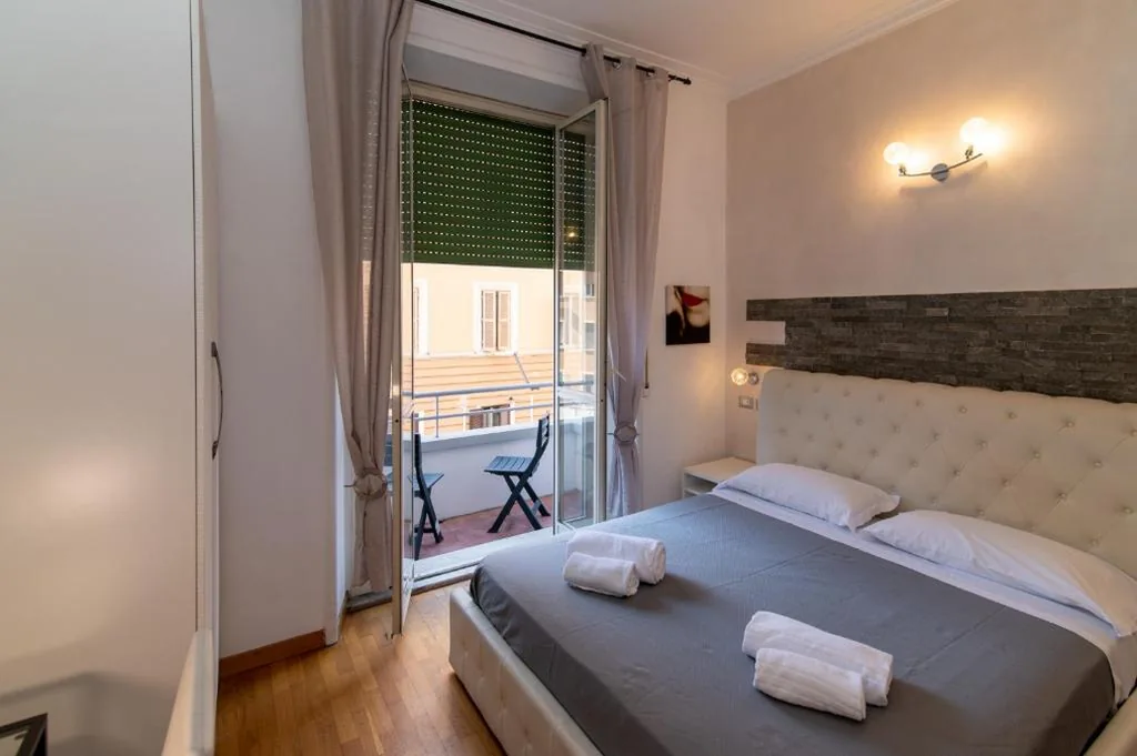 Camera Matrimoniale con Bagno Privato — Exa Rooms – Vatican