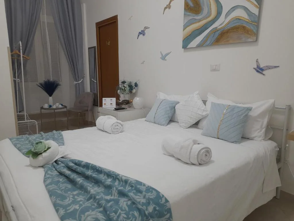 Double Room with Private Bathroom — Falanga Family Guests Accommodation