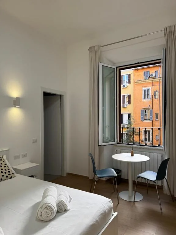 Camera Matrimoniale con Bagno Privato — Flat 7 Rome Guesthouse