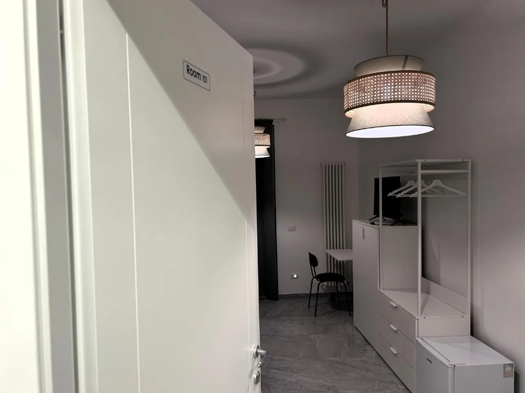 Camera Matrimoniale con Bagno Privato — Flo Guest House