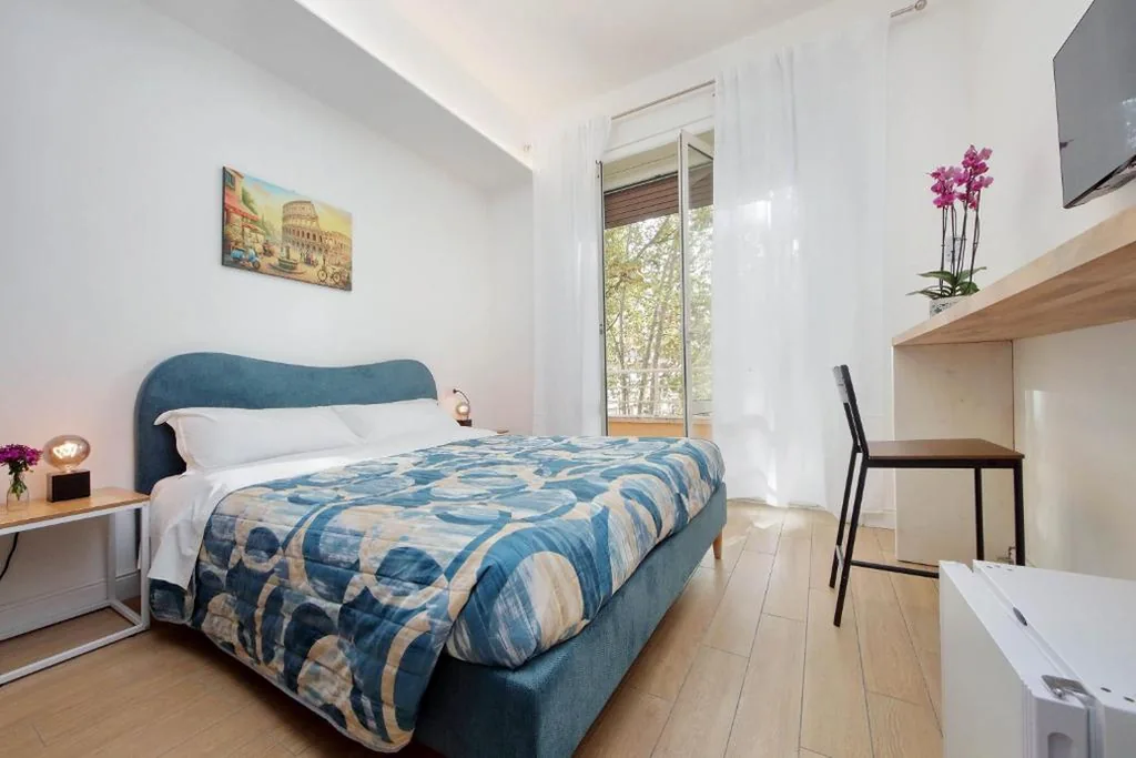 Double Room with Private Bathroom — Foro Italico Guesthouse