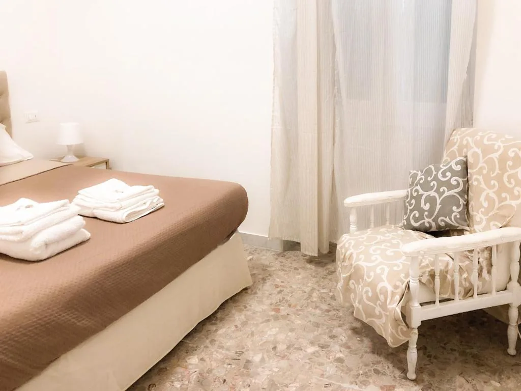 Camera Matrimoniale con Bagno Privato — Garbatella House
