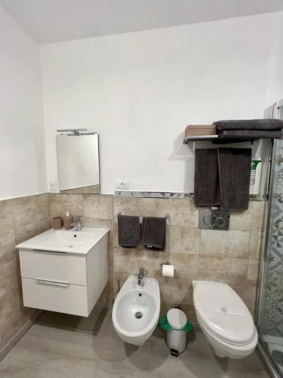 Camera Matrimoniale con Bagno Privato — Gemy