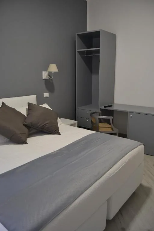 Camera Matrimoniale con Bagno Privato — GLEM rooms & breakfast