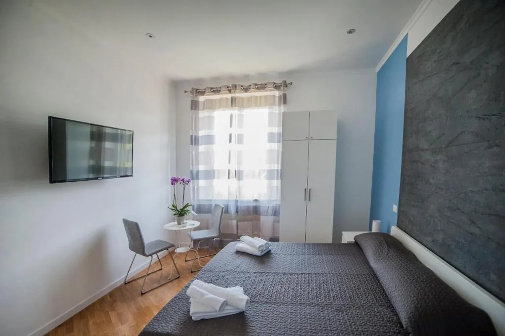 Double Room with Private Bathroom — Guest House Vignola