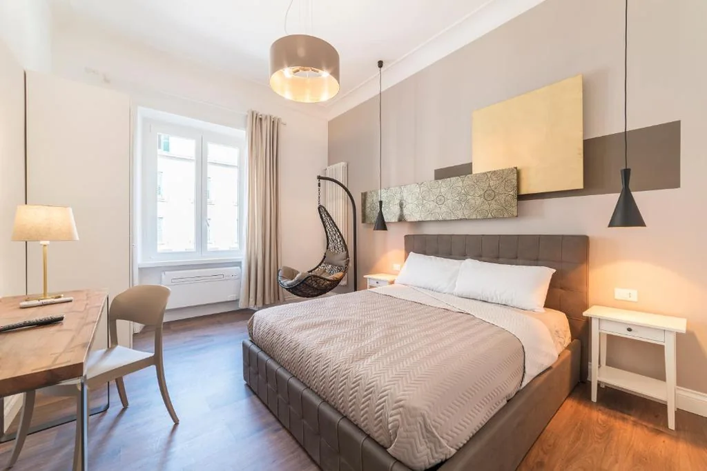 Double Room with Private Bathroom — Guest Roma House