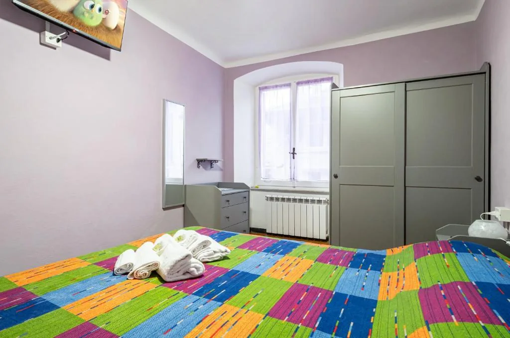 Double Room with Private Bathroom — GuestHost – Ca’ Du Beppino Portovenere Central Suite