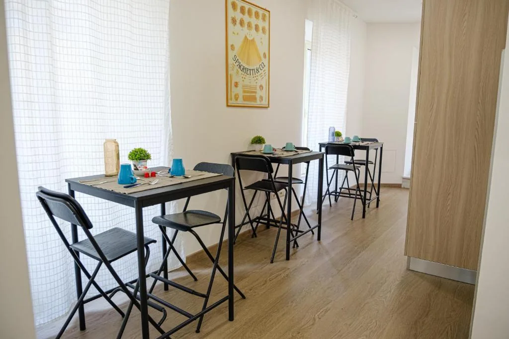 Camera Matrimoniale con Bagno Privato — GuestHouse Denina67 – ChiacchioPM