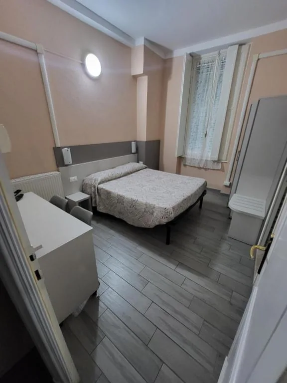 Camera Matrimoniale con Bagno Privato — Hotel Barone