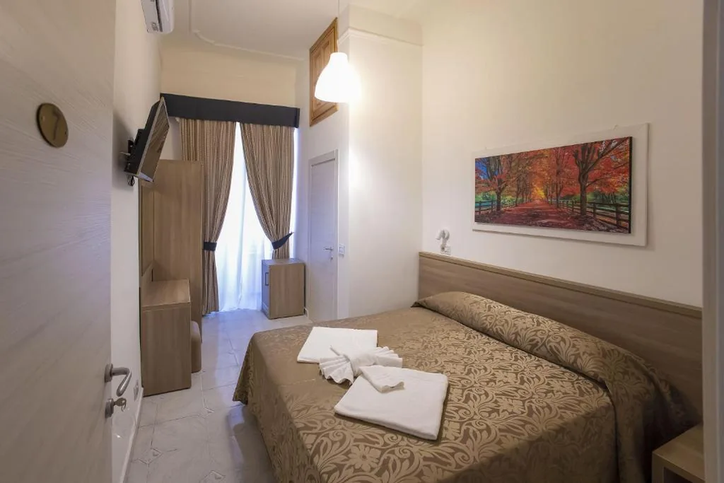 Double Room with Private Bathroom — Hotel Orbis
