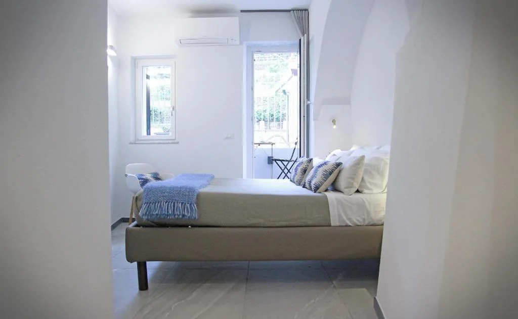 Camera Matrimoniale con Bagno Privato — Il Bordone – affittacamere a Manarola, Cinque Terre