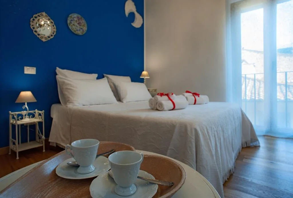 Camera Matrimoniale con Bagno Privato Interno — B&B Buonfiglio Cicconcelli – Terrazza panoramica