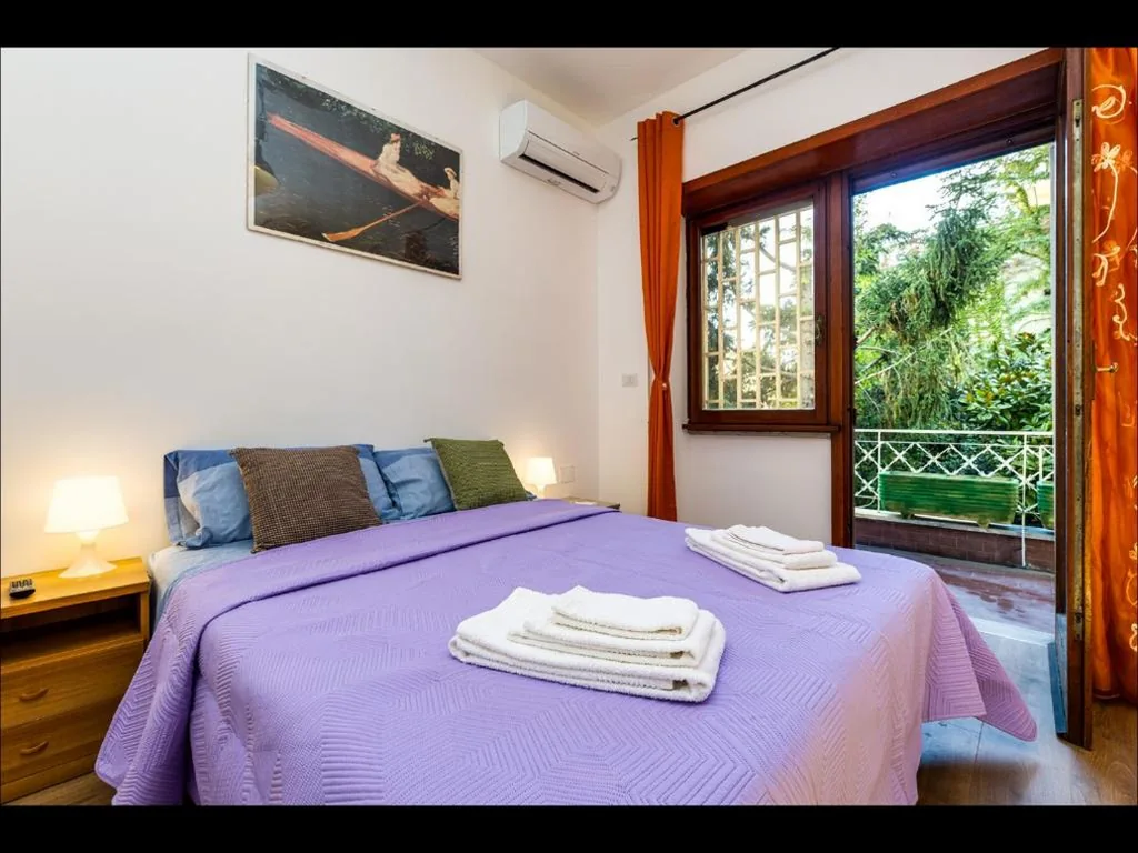Double Room with Private Bathroom — L aROMA ANTICA