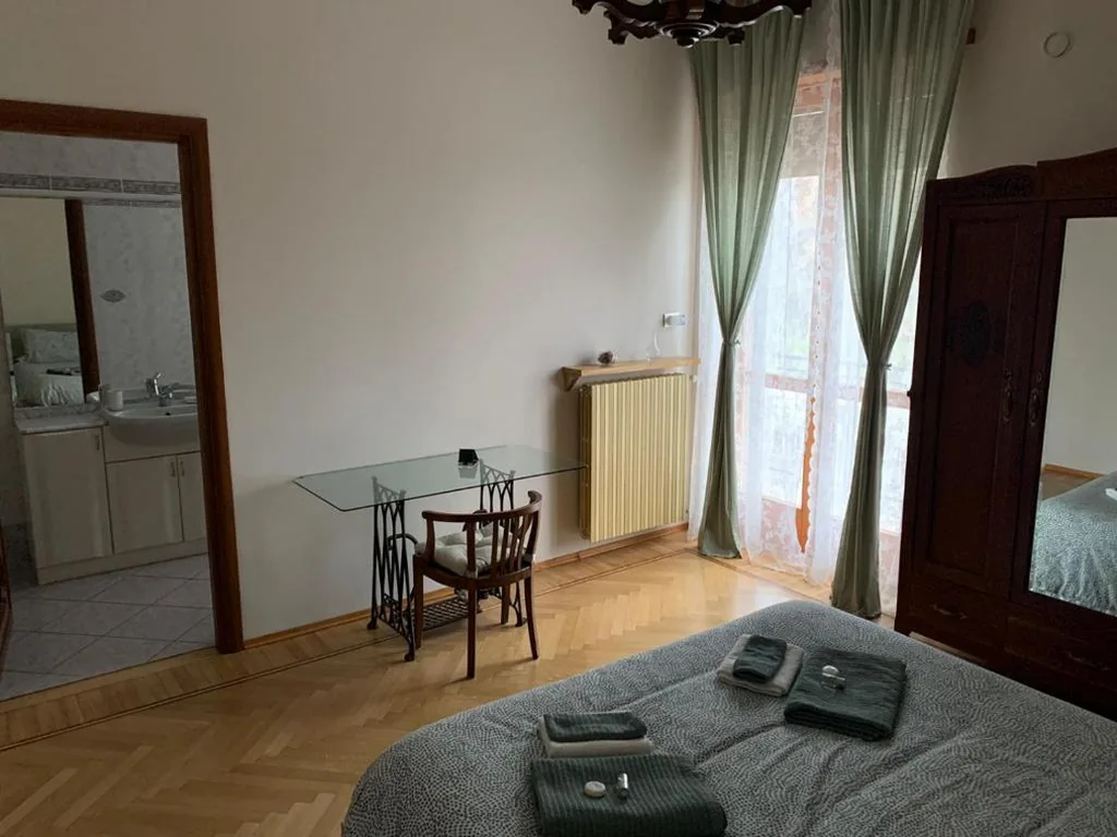 Camera Matrimoniale con Bagno Privato — “La Pepita” di Pietro Bertolotti