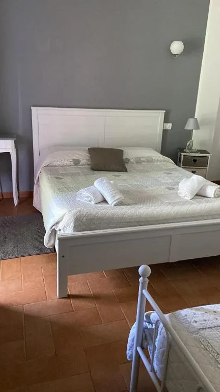 Camera Matrimoniale con Bagno Privato — La Scuderia