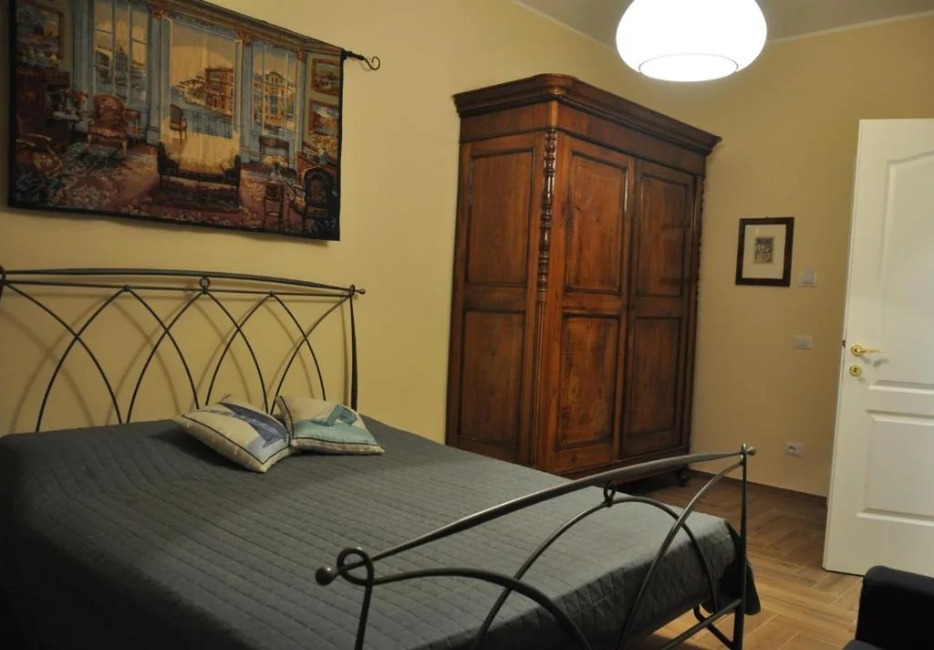 Double Room with Private Bathroom — La Tana di Sofia