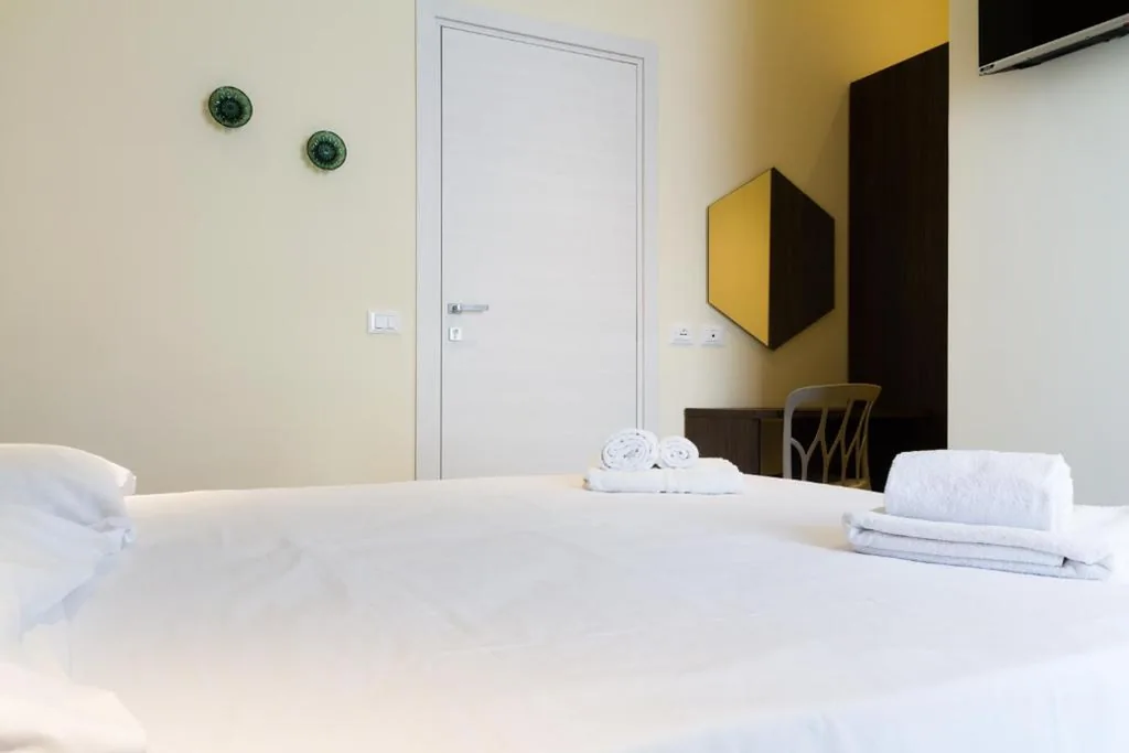 Double Room with Private Bathroom — Le Bifore