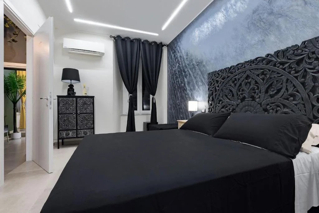 Double Room with Private Bathroom — Le Boutique Luxury Rooms diffused in historical center