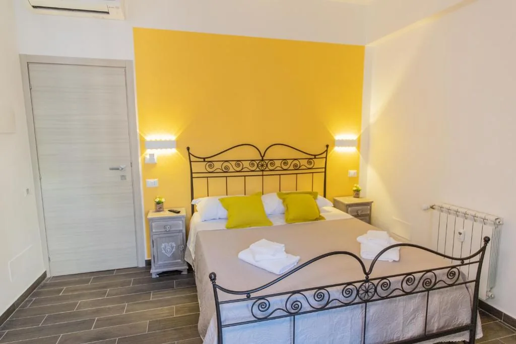 Double Room with Private Bathroom — Le Camere di Teo
