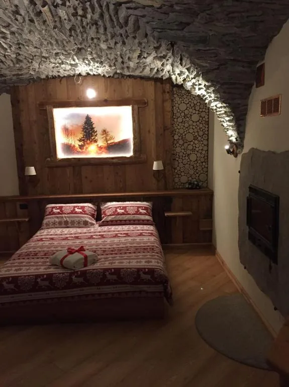 Camera Matrimoniale con Bagno Privato — Le Petit Fenestrelle Albergo Diffuso