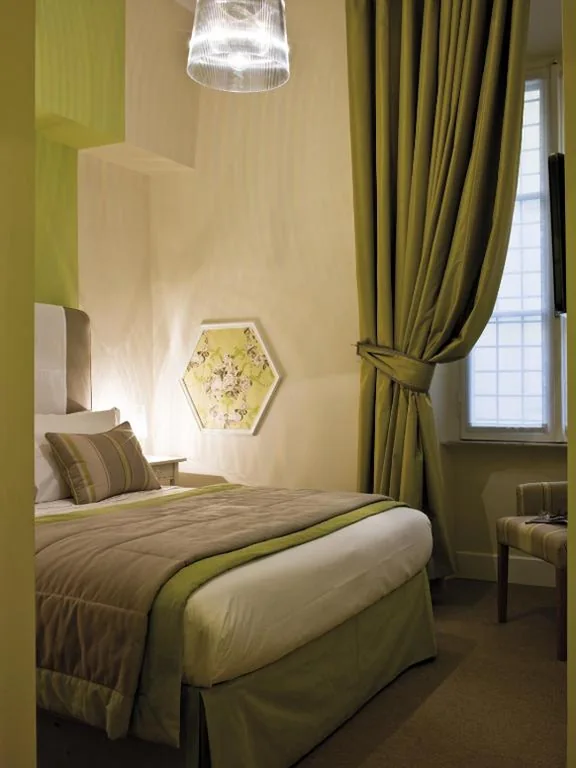 Double Room with Private Bathroom — Le Stanze Di Orazio