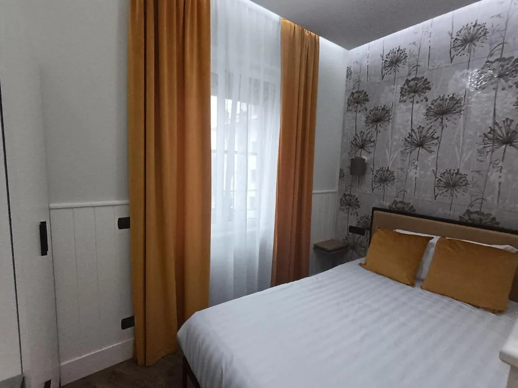 Double Room with Private Bathroom — Le terme alloggio turistico