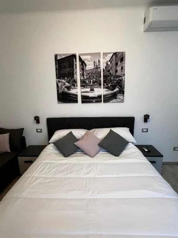 Camera Matrimoniale con Bagno Privato — Love4Rome Guest House