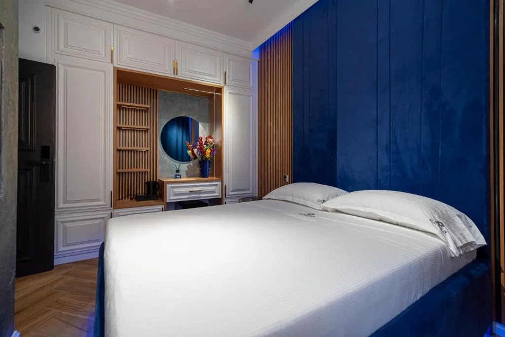 Double Room with Private Bathroom — Luxury GREEN B&B