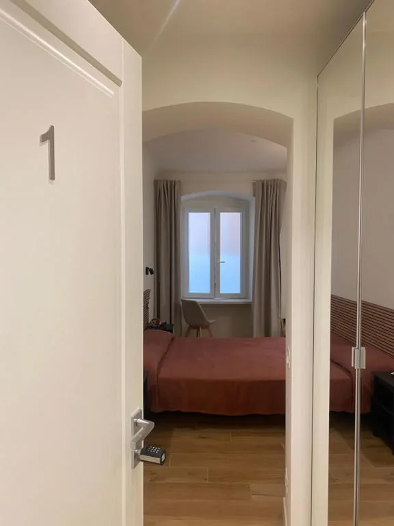 Camera Matrimoniale con Bagno Privato — Marta’s House