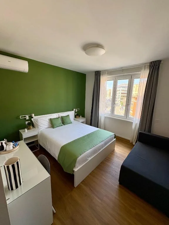 Camera Matrimoniale con Bagno Privato — Near Vatican, Irnerio 47 Guest House