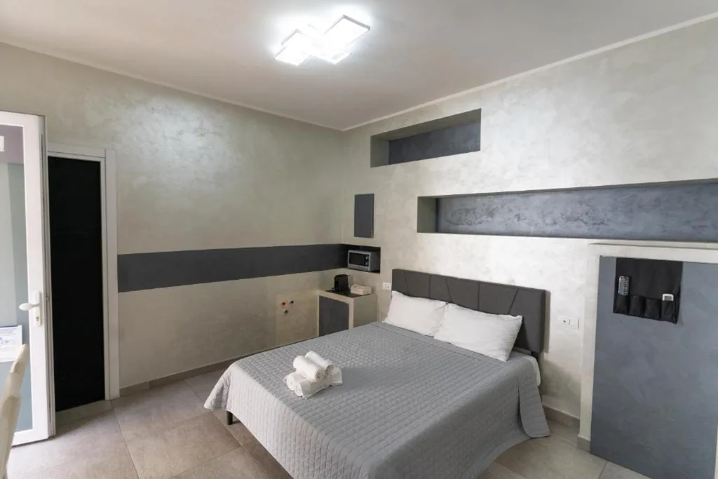 Double Room with Private Bathroom — NF8 Torino