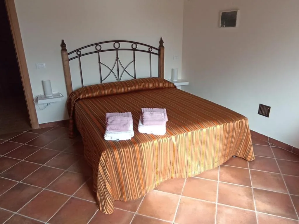 Double Room with Private Bathroom — Nutrilamente country house