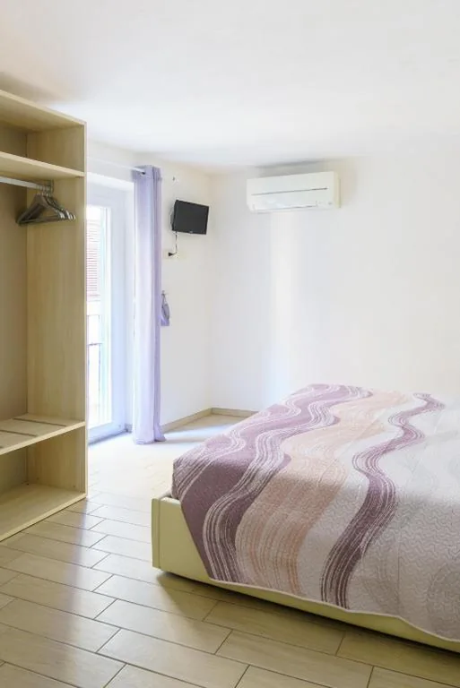 Double Room with Private Bathroom — OltreMare