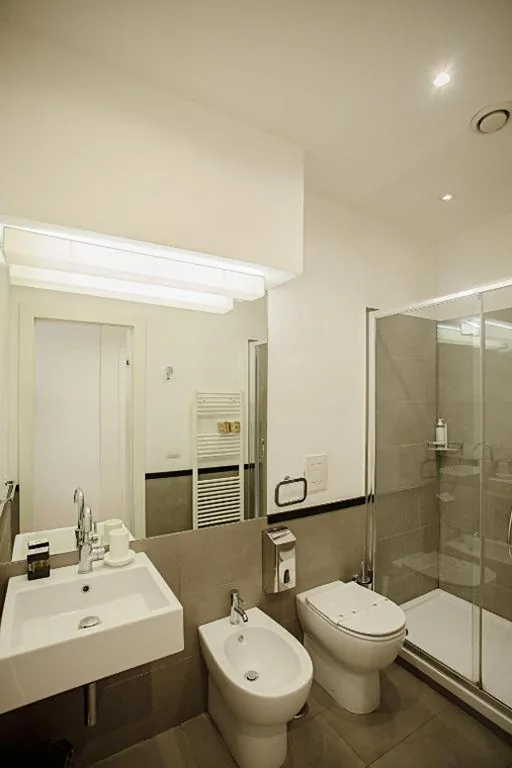 Double Room with Private Bathroom — OperaDreams2